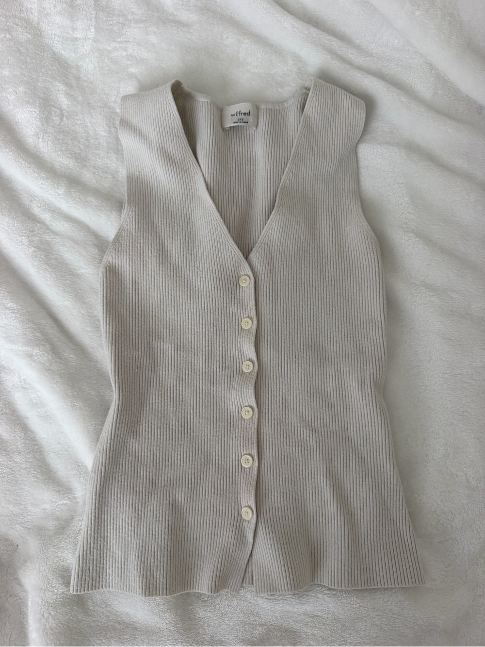 Aritzia Wilfred Button Down Tank